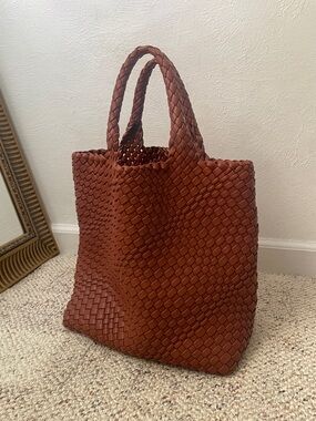 Leather Woven Bag With Removable Base Folds Flat